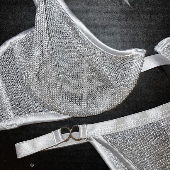 NWT Victoria's Secret unlined 32D BRA SET XS defect itsy panty SILVER gray Chain - Picture 5 of 8